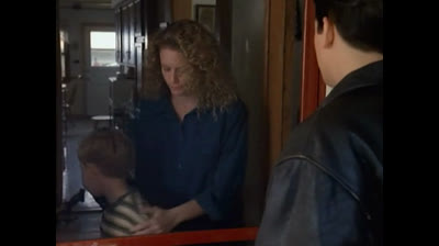 Early.Edition.1x08.Arme.Fatale.MPGE-4-XVID-MP3-AVI-ROLLED